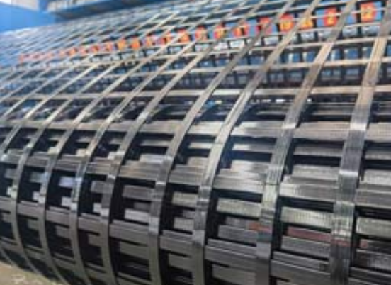 东源钢塑土工格栅：基建“隐形脊梁”的绿色智造与长寿命进化论